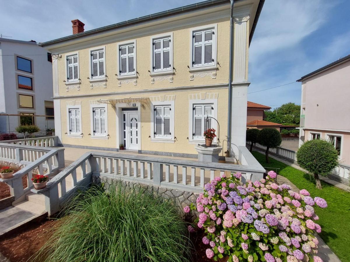 Apartment Hrzic Malinska Exterior photo