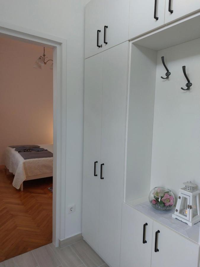 Apartment Hrzic Malinska Exterior photo